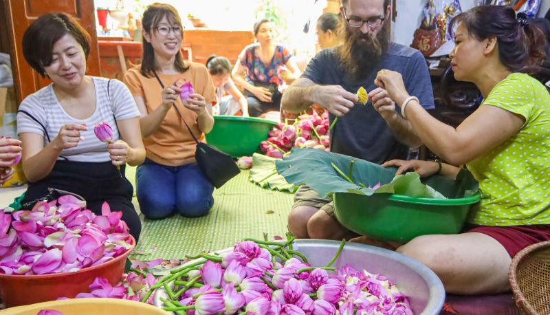 Trà Sen Hồ Tây có gì đặc biệt so với các loại trà ướp sen khác?